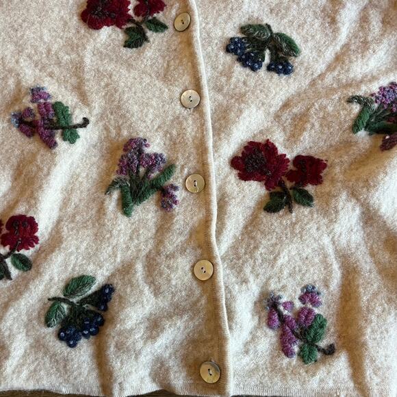 Vtg Newton Trading Co 100% WOOL Cardigan Sweater PM Embroidered Floral Cottage - Picture 3 of 7